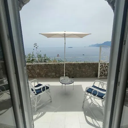 Positanobay 公寓 *